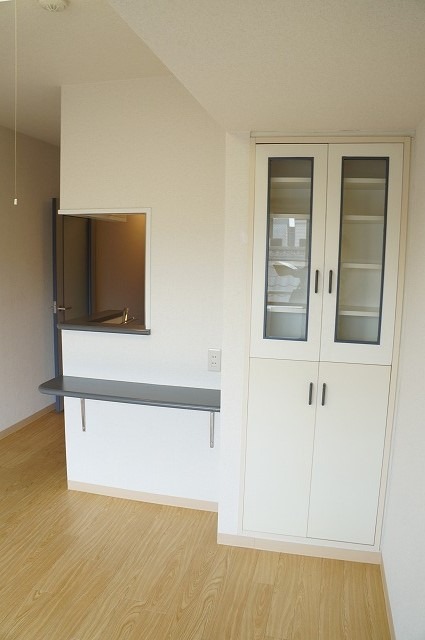 ローズマンションＡ－２８(A-028)3階 リビング