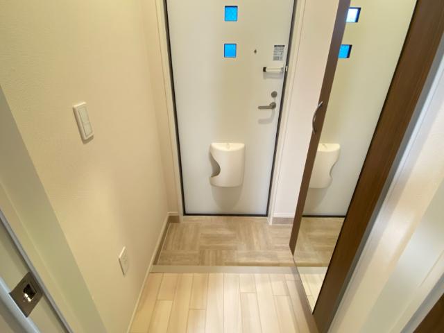 ＧＲＡＣＥＲＹ102号室 玄関