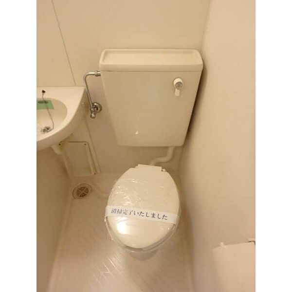 シルフィード柏0104号室 トイレ