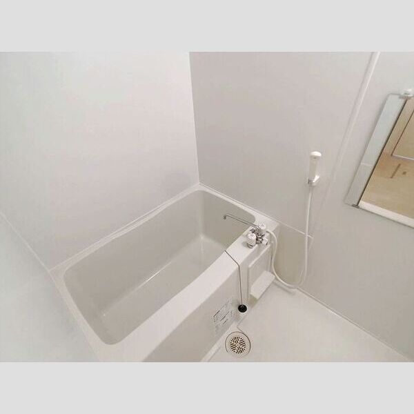 パウロニア106号室 バス