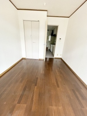 シモンズ栗木台 内観