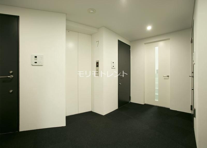 カスタリア恵比寿1階 エレベーターホール・内廊下設計