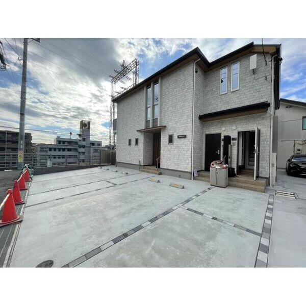 春待坂terrace 駐車場