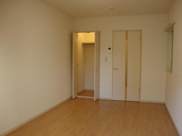 ＢＲＩＮＤＤＬＥ　ＣＯＵＲＴ 室内