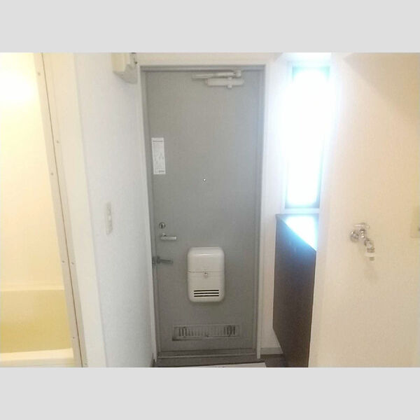 フォレストヴィラ北斗211号室 玄関