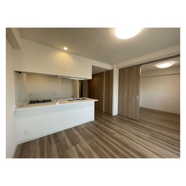 プレサンスブルーム浅草North リビングダイニング