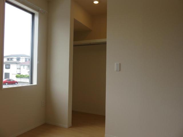 グレイシャス鎌倉201号室 ウォークインクローゼット