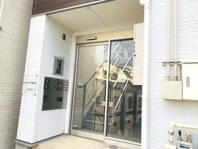 エスコートパレス南太田 エントランス