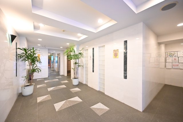 パレステュディオ新宿御苑前6階 ロビー