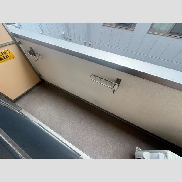 ラクサリー国分寺203号室 ベランダ