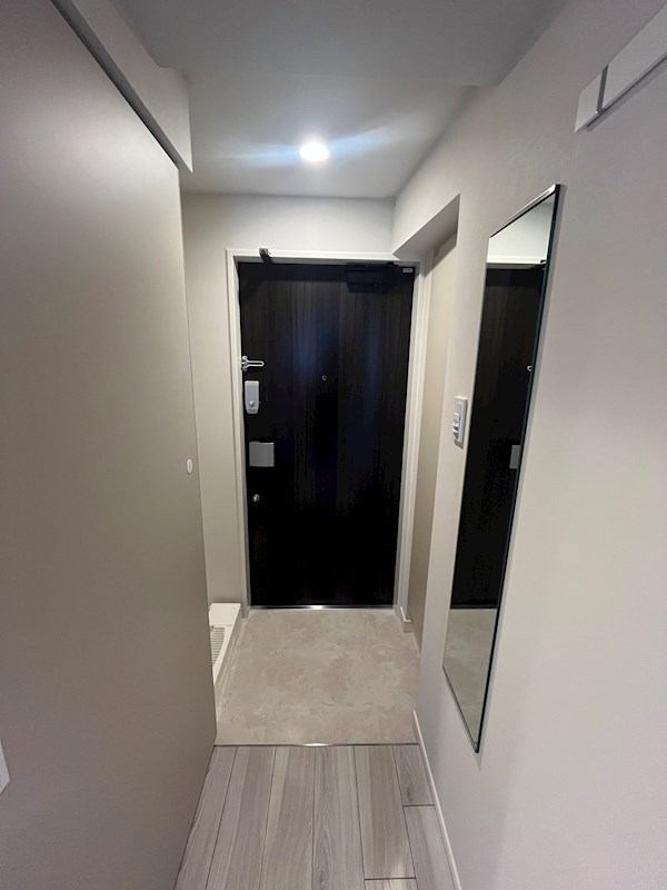 クロスレジデンス神田神保町11階 玄関