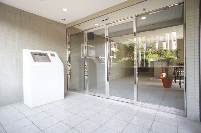 Ｃａｓａ．ａｖｉｒｉｏ0304号室 落ち着いたエントランスです