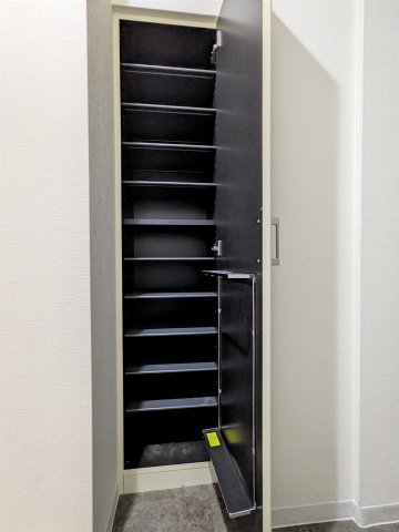 アイビーコート202号室 収納