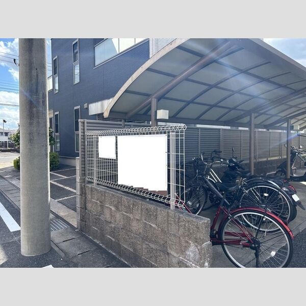 ジェンティーレ703102号室 駐輪場