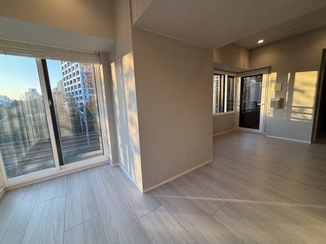 びゅうリエットグラン新宿戸山407号室 リビング