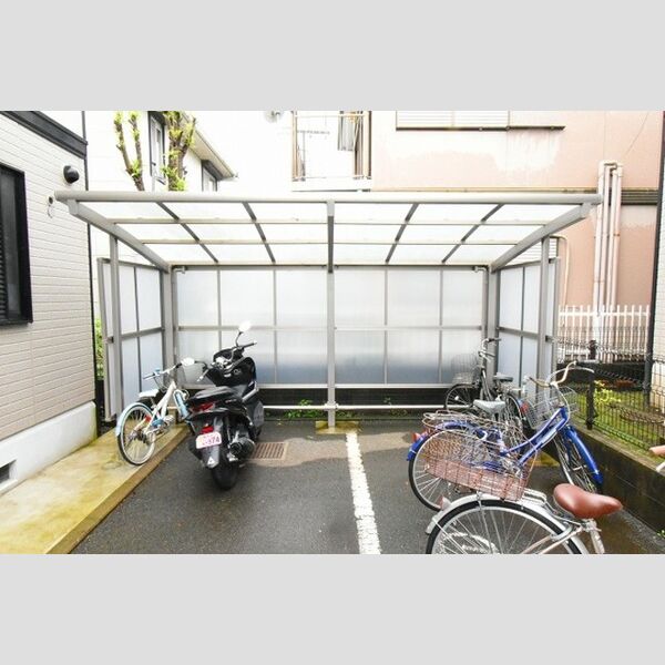 ラ・ベルメゾン　Ⅱ202号室 駐輪場