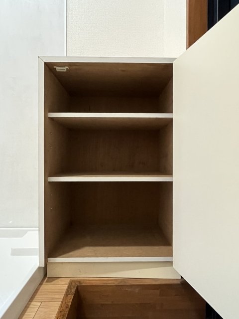 パークレイン三田1階 靴入