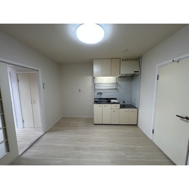 西川口第37レジデンス　旧レオパレス西川口第37 内観