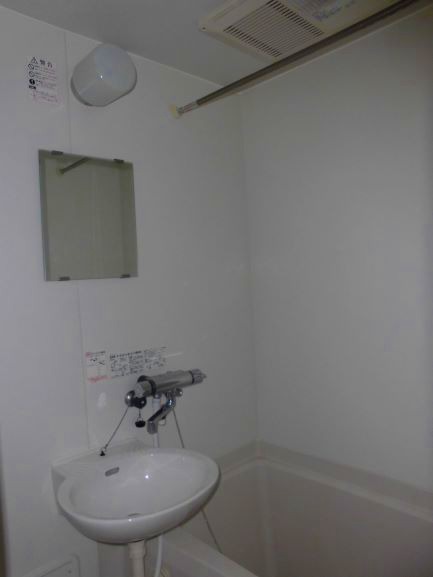 レオパレストレディア 内観