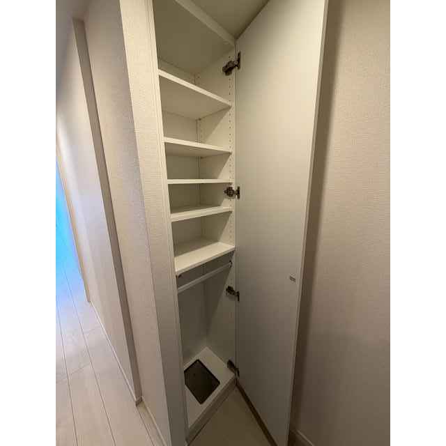 ティモーネプレミアム東十条702号室 玄関