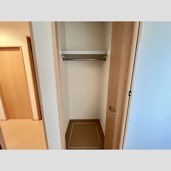 エクセルパーク　B棟101号室 クローゼット