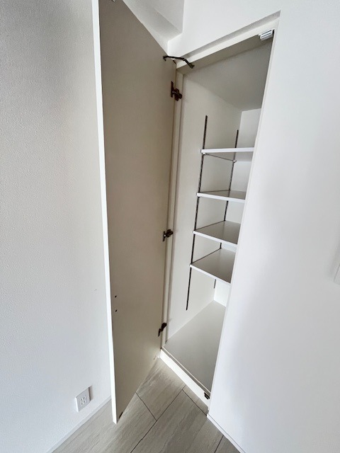 レジディア南千住5階 収納