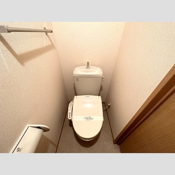 メゾンヴェールSYOEI202号室 トイレ