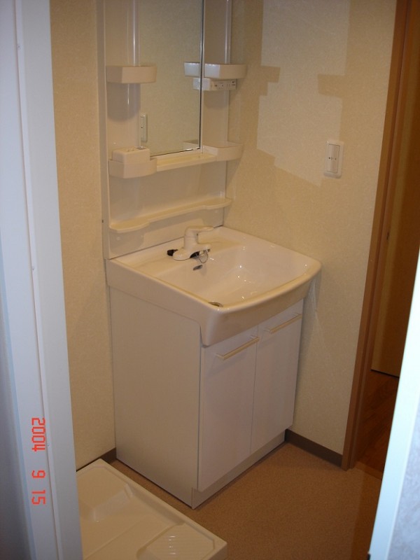ゼフィルスＣ棟 洗面