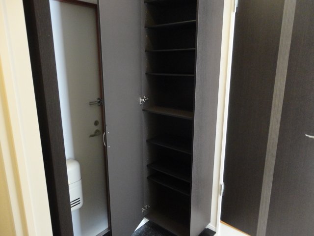 サンフォレスタ１番館 下駄箱