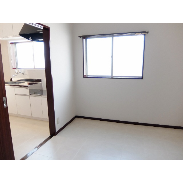 グランド東大宮101号室 内観