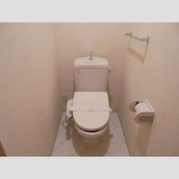 サンヴィラージュ　D102号室 温水洗浄暖房便座