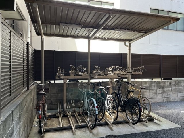 アーバンファースト神楽坂1101号室 駐輪場