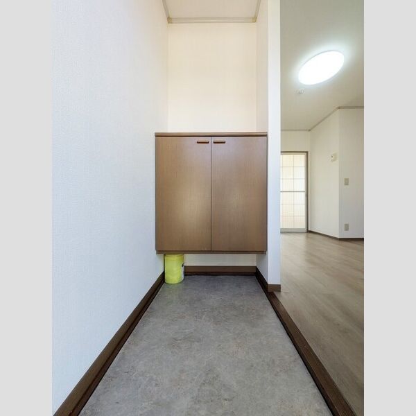 エントピア新秋津　ABB201号室 玄関