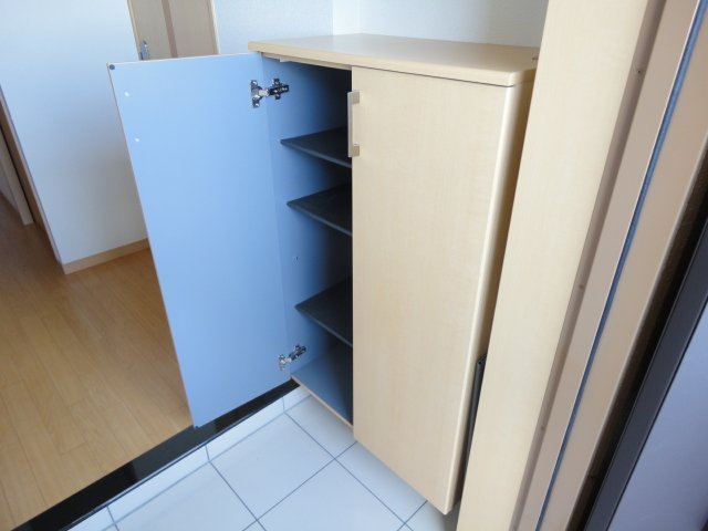 サンライズ戸田103号室 下駄箱