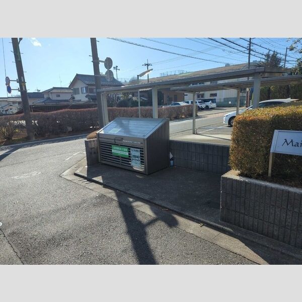 メゾンクレール106号室 ゴミ置き場