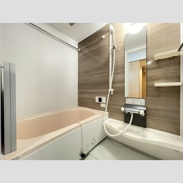 ロイヤルクレスト103号室 浴室換気乾燥機