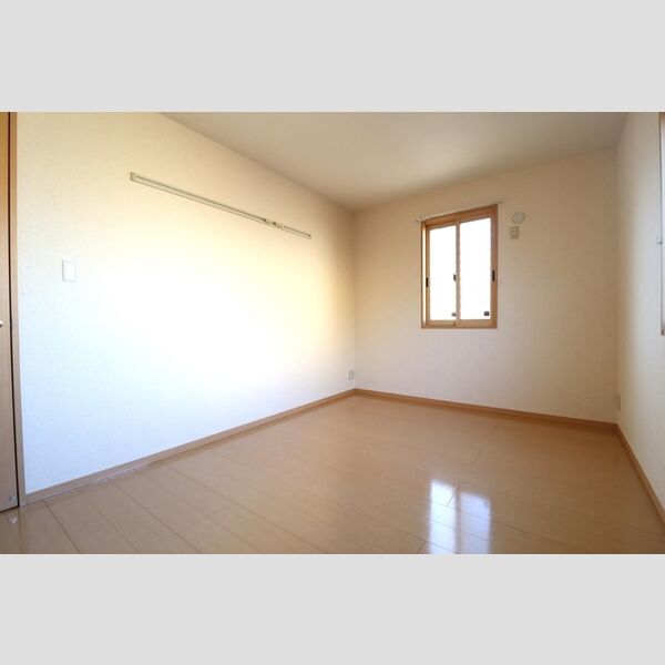 サングランデ101号室 洋室6.7帖