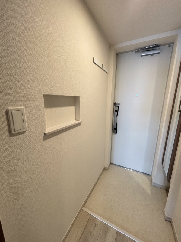 リブリ・SK竹の塚3階 玄関