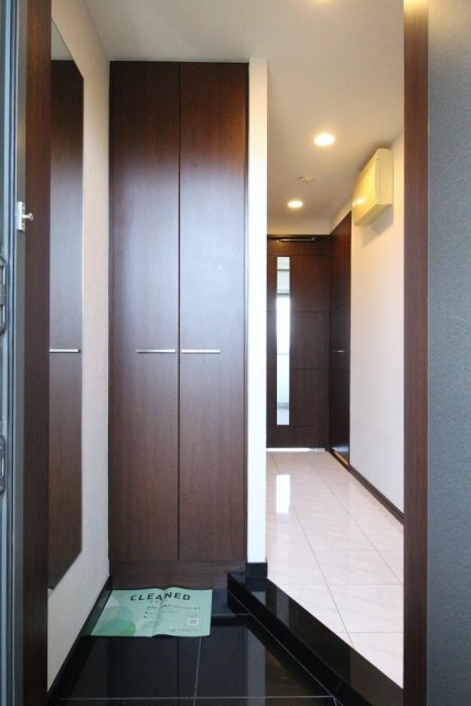 パレステュディオ汐留ＷＥＳＴ 玄関