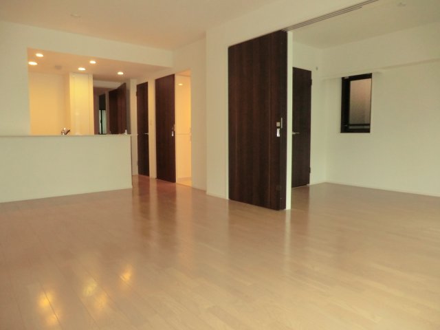 シティテラス横濱和田町エアーズコート リビング