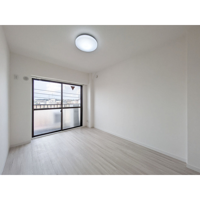 リバーサイドツルミ303号室 内観