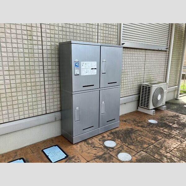 メゾン　あい・あこ　あこ302号室 宅配ボックス