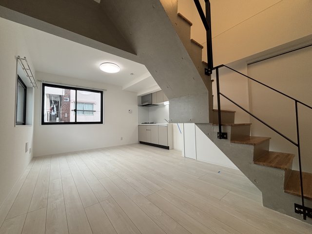 ブライト住吉401号室 リビング