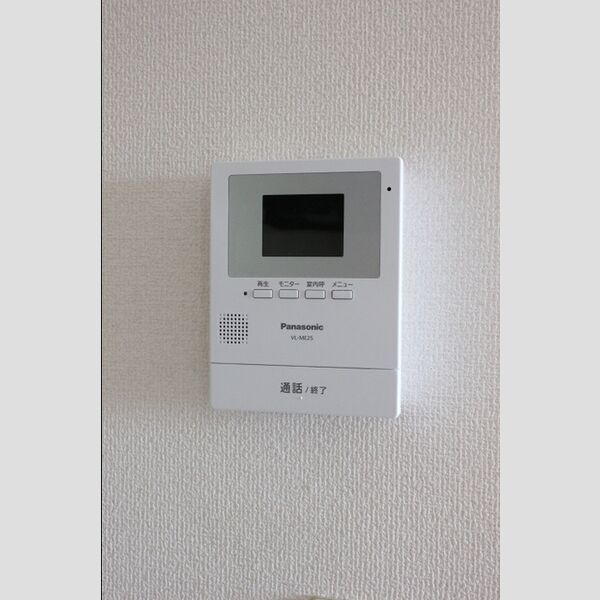 セレニティーホームズ　B302号室 モニター付きインターホン