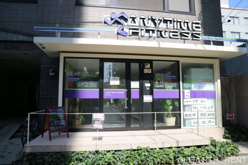 コンシェリア南麻布 ＰＬＡＴＩＮＵＭ ＳＱＵＡＲＥ 【その他】エニタイムフィットネス 南麻布2丁目店まで128ｍ