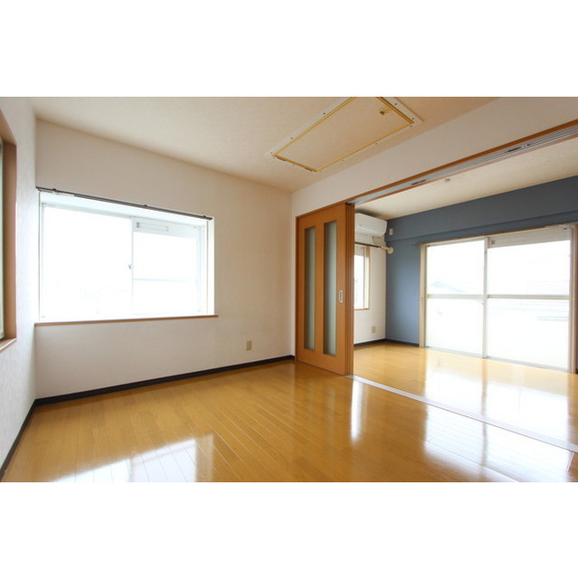 ヴィレッジ高浜台302号室 北東洋室