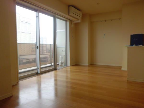 Ｂｒｉｌｌｉａ　Ｔｏｗｅｒ　ＫＡＷＡＳＡＫＩ リビング