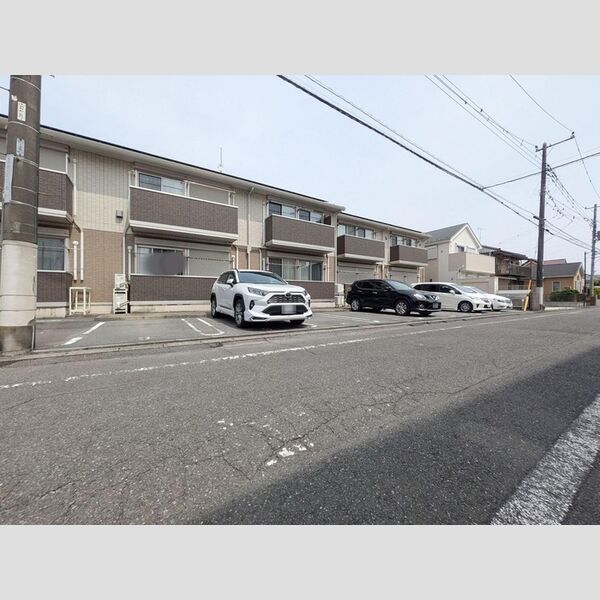 アプローズコート106号室 駐車場