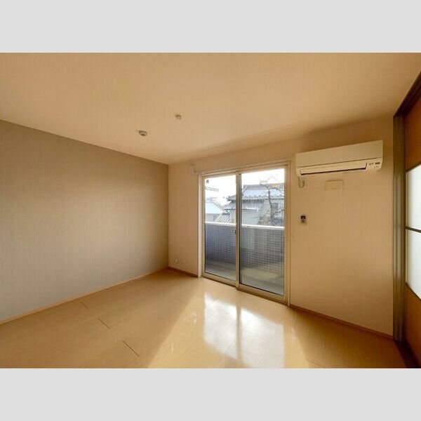 カルミアコート LDK10.8帖