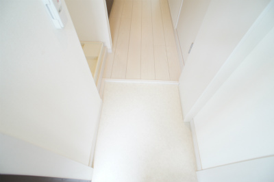 リブリ・グランドゥール 玄関